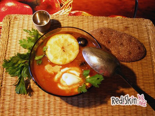 Рыбная солянка по–королевски