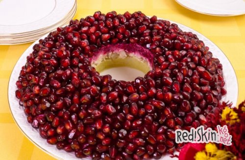 Овощной салат «гранатовый браслет»