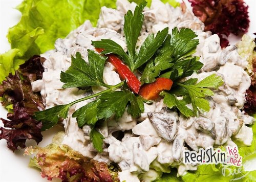 Салат Авангард с жареными грибами