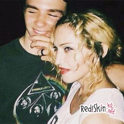 Мадонна и новая жена Гая Ричи перенесли борьбу за сына из зала суда в Instagram