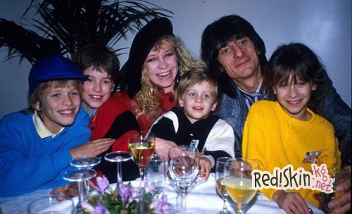 68-летний Ронни Вуд счастлив и ошеломлен новостью, что скоро станет отцом