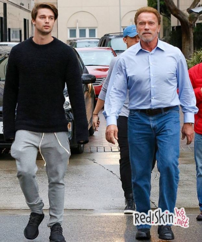 Арнольд Шварценеггер с сыном Патриком в Беверли-Хиллз