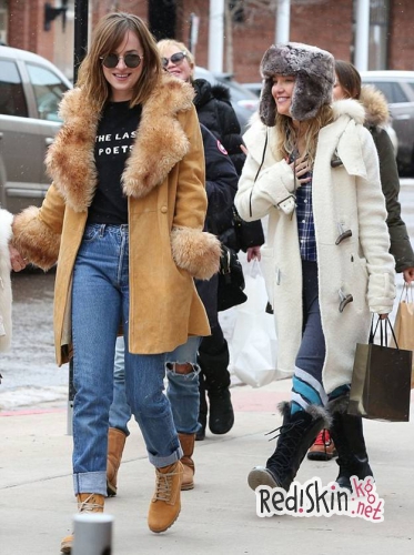 Дакота Джонсон и Кейт Хадсон со своими знаменитыми матерями отдыхают в Аспене