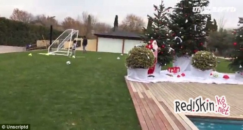 Дома знаменитостей: Криштиану Роналду провел экскурсию по своему дому