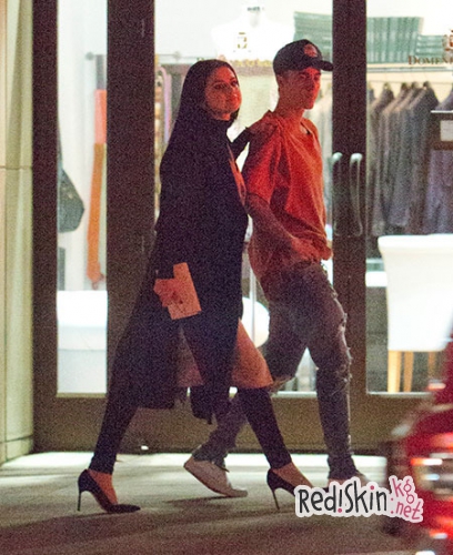 Джастин Бибер пригласил Селену Гомес на ужин и посвятил ей песню (видео)