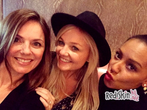 Группа Spice Girls вновь воссоединились ?