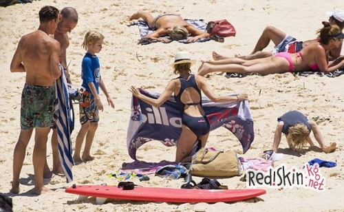 Наоми Уоттс проводит рождественские праздники в Австралии