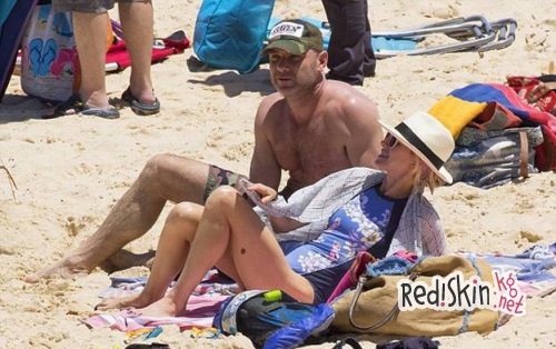 Наоми Уоттс проводит рождественские праздники в Австралии