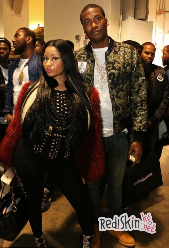 Ники Минаж подарили огромное кольцо с бриллиантом на День Рождения