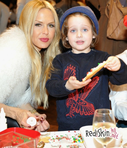 Подготовка к Рождеству: Дженнифер Лопес, Кейт Миддлтон, Ким Кардашян, Кайли Дженнер (фото)