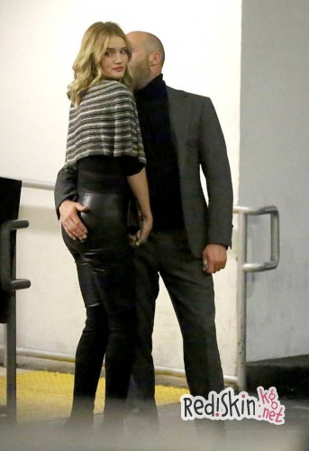 Рози Хантингтон-Уайтли ищет тепла в объятиях Джейсона Стэтхэма