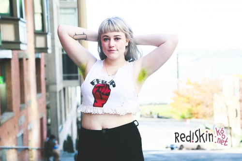 Шрамы, татуировки и волосы подмышками: известный бренд & Other Stories представил новую рекламную кампанию