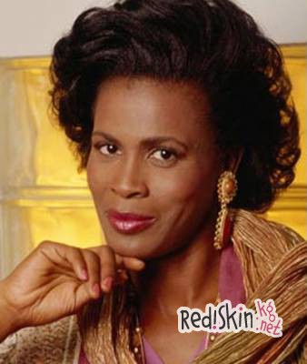 Скандал разгорается вокруг Джады Пинкетт Смит и Уилла Смита. Пару обвинили в лицемерии, нетрадиционной ориентации и зависти Скандал разгорается вокруг Джады Пинкетт Смит и Уилла Смита. Пару обвинили в лицемерии, нетрадиционной ориентации и зависти