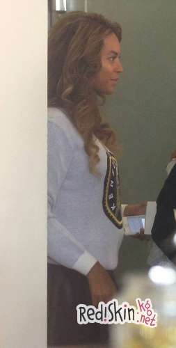 Бейонсе в очередной раз вызывает разговоры о беременности