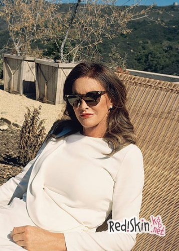 Как быть женщиной: отчим Ким Кардашьян дал откровенное интервью журналу The Advocate