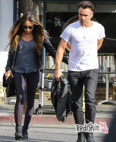 Колин Фаррелл с незнакомкой в Голливуде