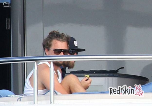 Леонардо Ди Каприо с друзьями отдыхает на яхте Романа Абрамовича