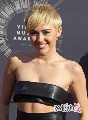 Майли Сайрус сыграет в сериале Вуди Аллена