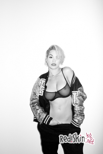 Рита Ора снялась обнаженной для обложки журнала Lui