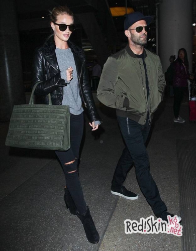 Рози Хантингтон-Уайтли и Джеймс Стэтхэм вернулись с отдыха