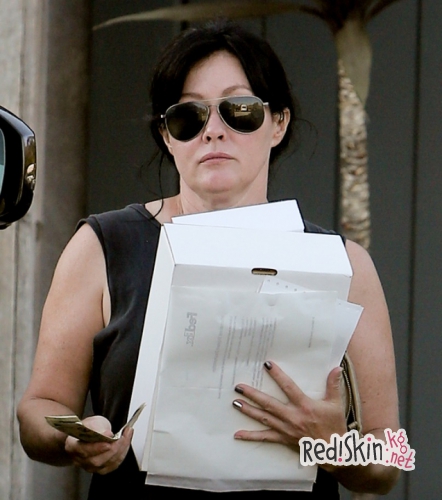 Шеннен Доэрти подала в суд на менеджеров, которых считает виновными в своей онкологии