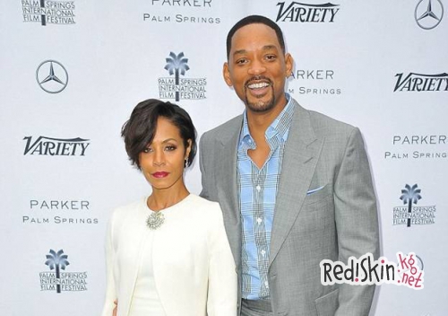 Скандал разгорается вокруг Джады Пинкетт Смит и Уилла Смита. Пару обвинили в лицемерии, нетрадиционной ориентации и зависти