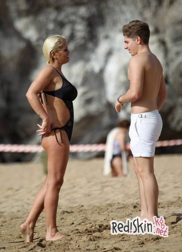 Влюбленные пары знаменитостей, где женщины намного старше своих мужчин