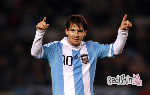 5-летний Муртаза: "Я люблю Месси. И моя футболка говорит о том, что Месси любит меня"