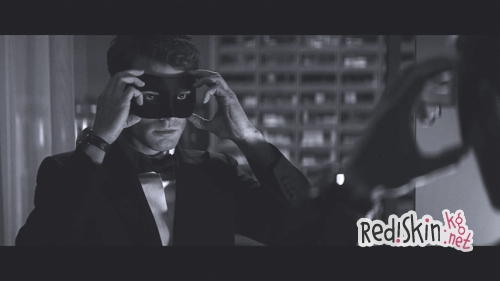 Дакота Джонсон разденет Джейми Дорнана