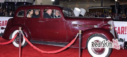 Джордж Клуни , Ченнинг Татум со своими женами на мировой премьере фильма "Да здравствует Цезарь"