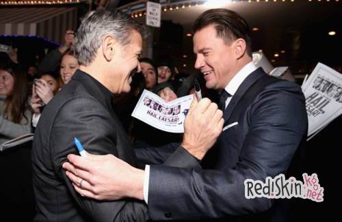 Джордж Клуни , Ченнинг Татум со своими женами на мировой премьере фильма "Да здравствует Цезарь"