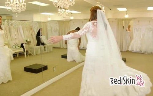 Кейтлин Дженнер примеряет свадебное платье