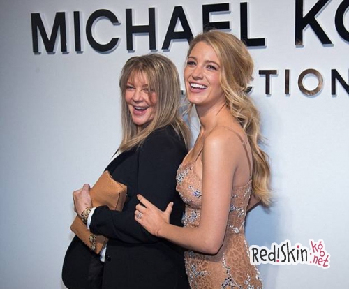 Леонардо Ди Каприо и Блейк Лайвли со своими мамами