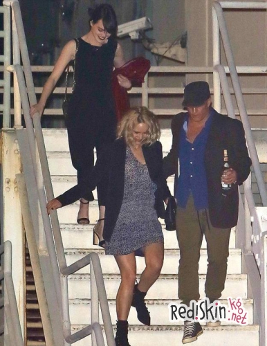 Множество звезд посетило выступление Адель в Голливуде, заставив почувствовать ее себя Джастином Бибером