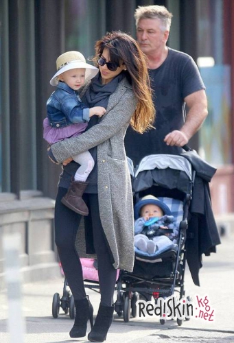 Алек и Хилари Болдуин ждут третьего ребенка