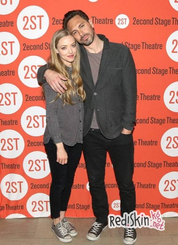 Аманда Сейфрид встречается с Томасом Садовски