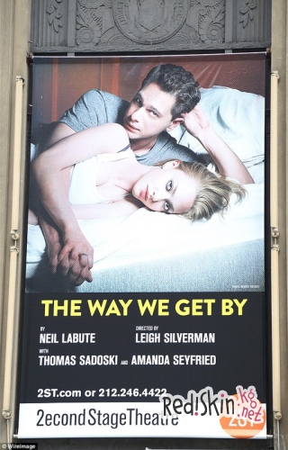 Аманда Сейфрид встречается с Томасом Садовски