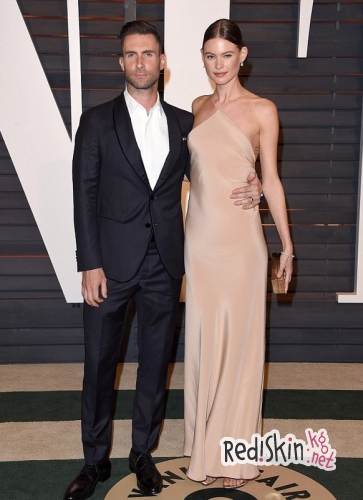 Бехати Принслу беременна: Адам Левин и супруга впервые станут родителями