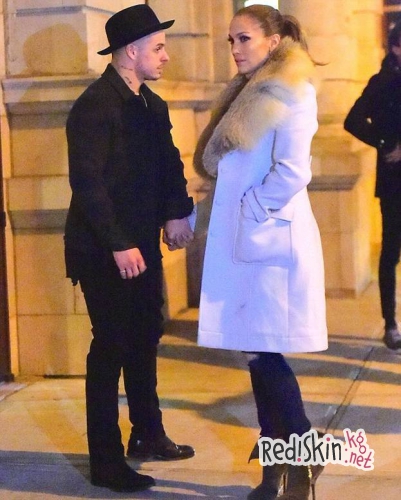 Дженнифер Лопес со своим бойфрендом Каспером Смартом в Нью-Йорке