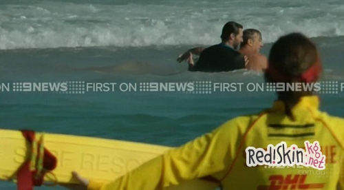 Хью Джекман супергерой не только на экране, но и в жизни. Актер спас несколько людей на сиднейском пляже