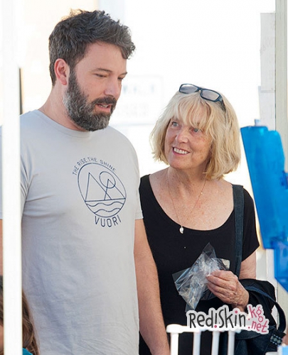 Мама Бена Аффлека опустошена после "предательского интервью" Дженнифер Гарнер