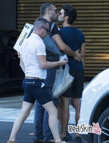 Пятикратный олимпийский чемпион Ян Торп встречается с манекенщиком Райаном Ченнингом