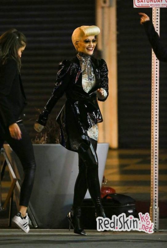 Рита Ора снимается в новой фотосессии