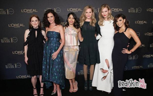 Возраст не помеха быть красивым и сексуальным: Энди МакДауэлл и Джулианна Мур на вечере L'Oreal